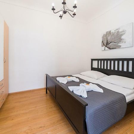 Apartments Pushkin Πράγα Εξωτερικό φωτογραφία