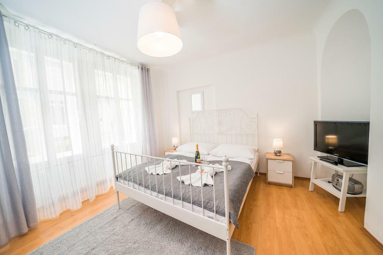 Apartments Pushkin Πράγα Εξωτερικό φωτογραφία