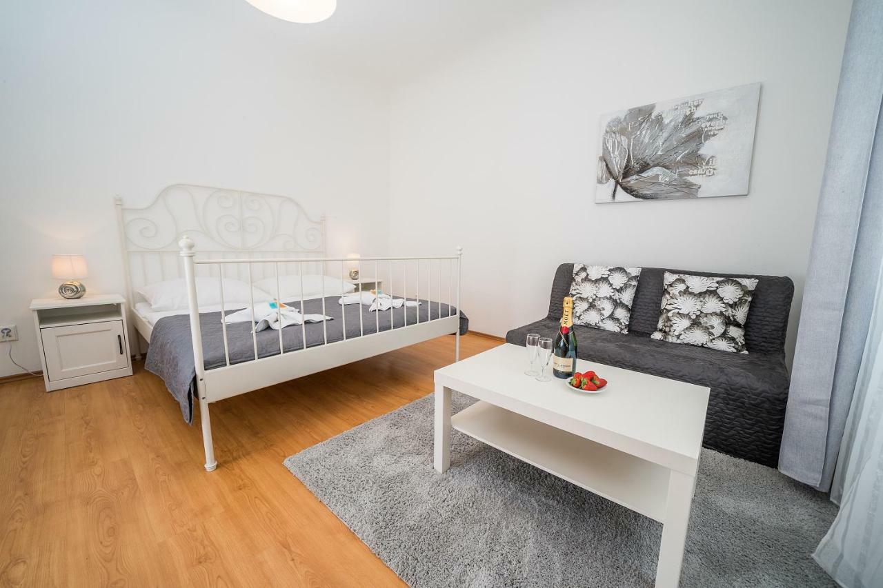 Apartments Pushkin Πράγα Εξωτερικό φωτογραφία