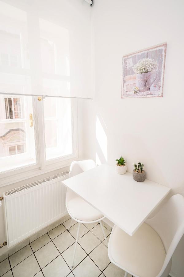 Apartments Pushkin Πράγα Εξωτερικό φωτογραφία